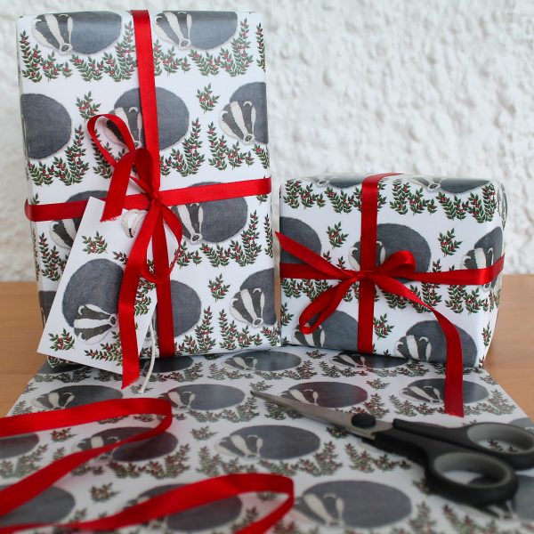 Snowy-badger-gift-wrap